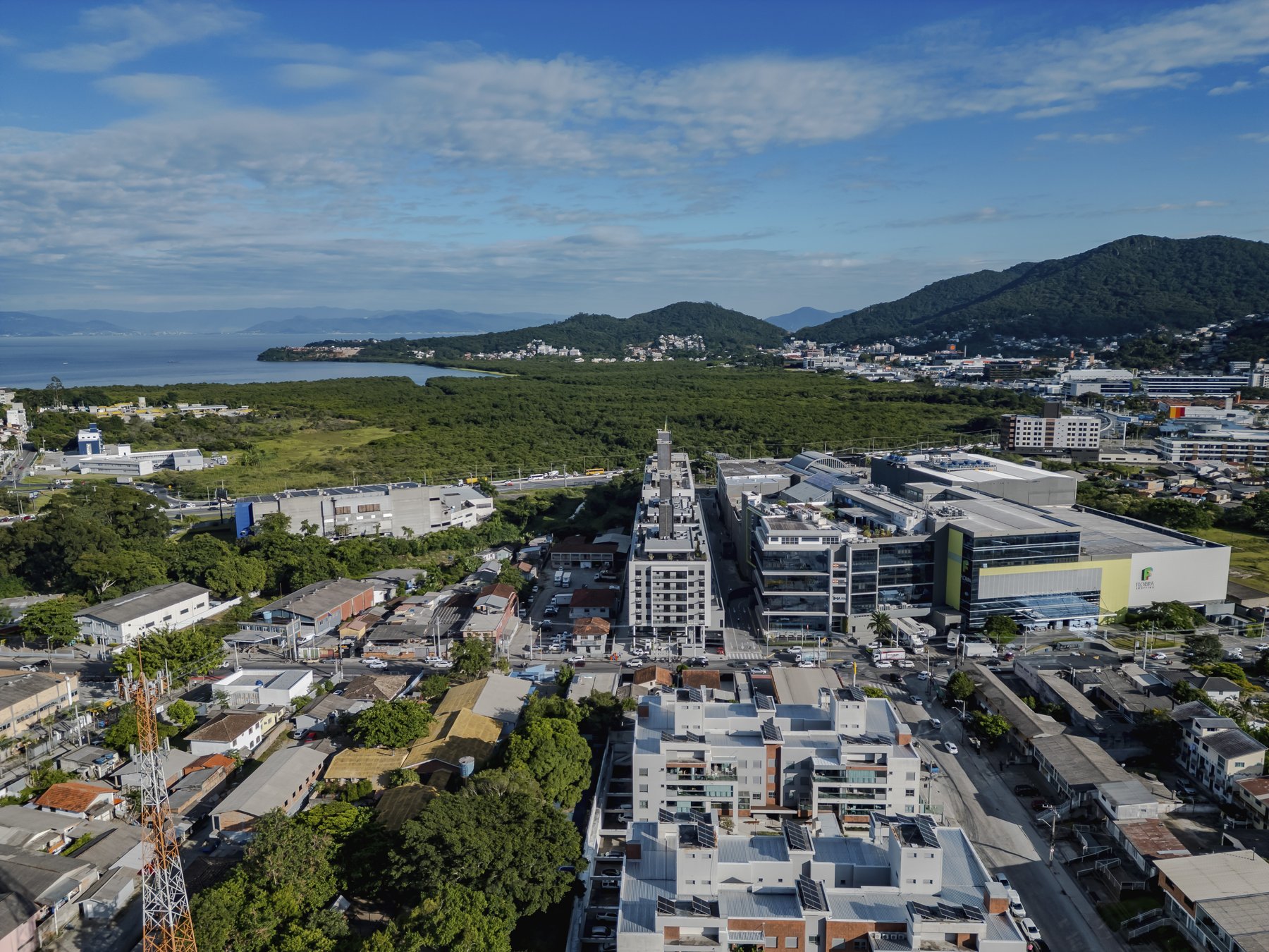 Vista aérea ampla Unna Residence, Floripa Shopping e regiões próximas